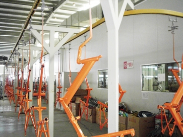 新泰电动车、自行车车架喷漆线