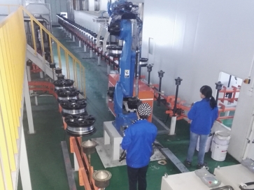 湘 乡铝轮毂底粉固化后机器人转线机构