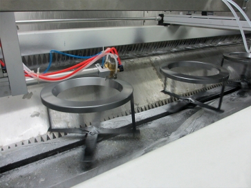 新泰洗衣机面板壳体自动跟踪旋转往复喷漆线