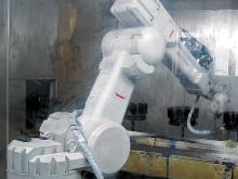 Automatic rotating robot painting line for electronic and home appliance parts